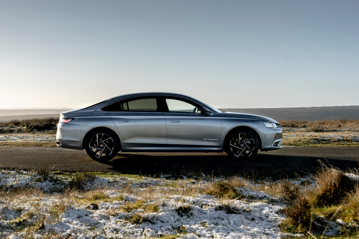 DS9 front three quarter static