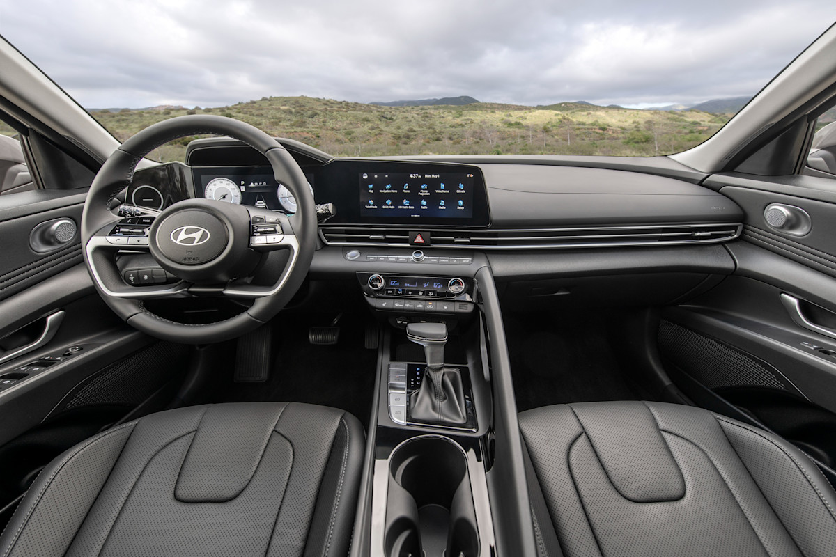 2026 Hyundai Elantra Hybrid Preview - interior