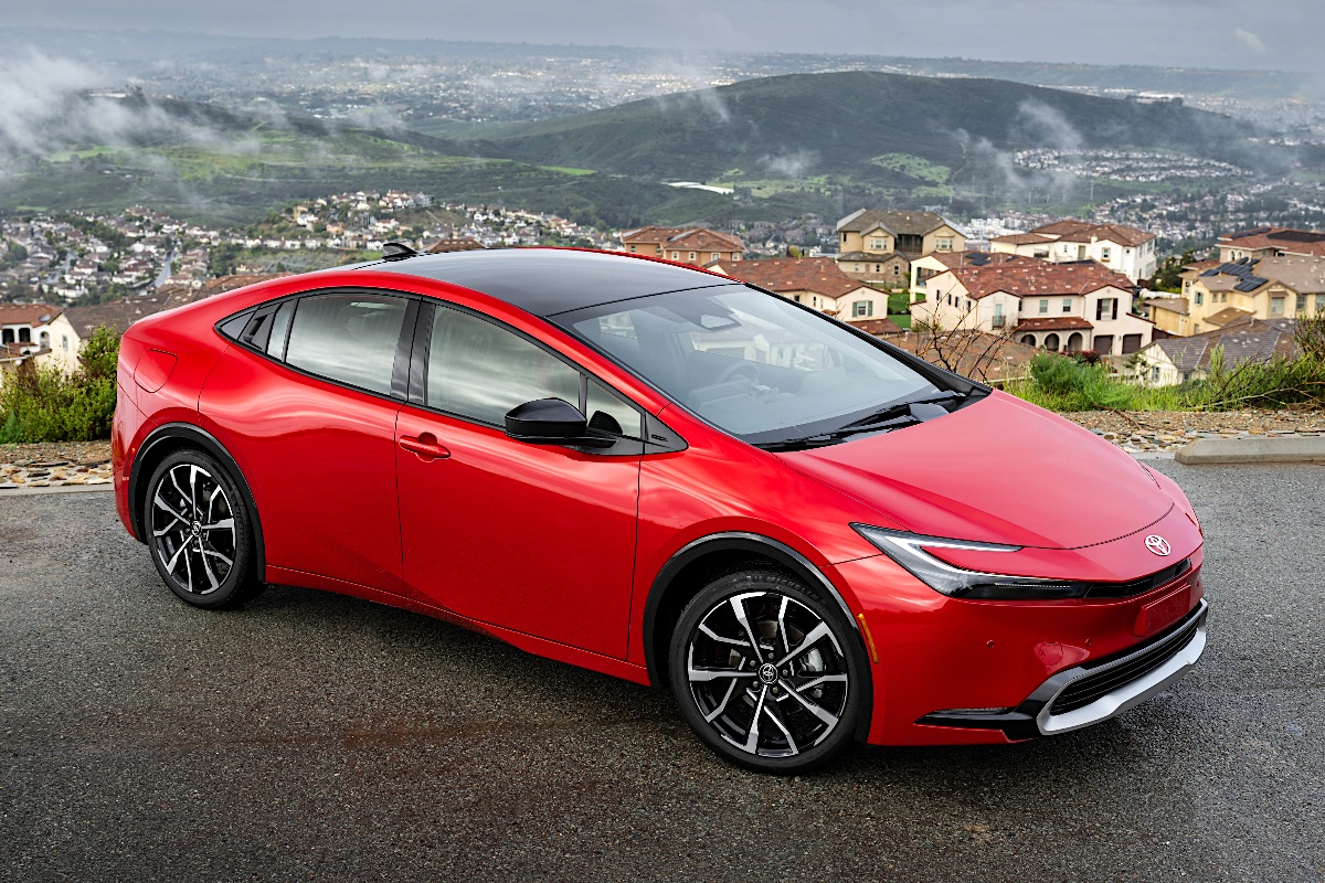 2027 Toyota Prius Plug-in Hybrid front