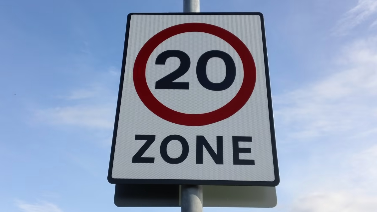 speeding pilot 20mph sign