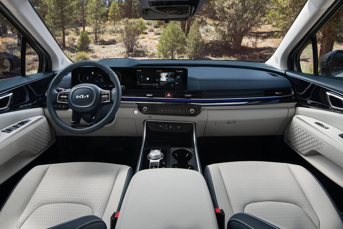 2026 Kia Carnival Hybrid Preview - interior