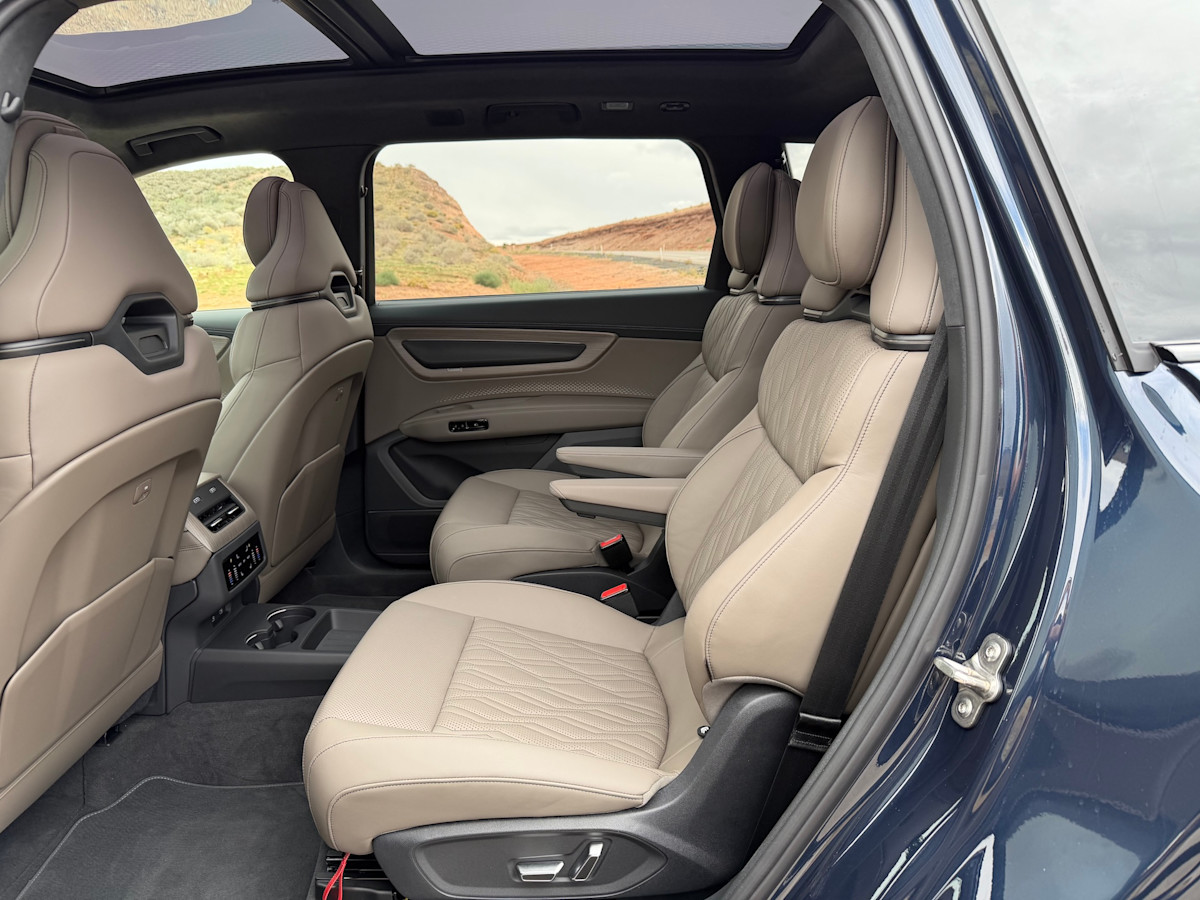 Vehicle Photo thumbnail