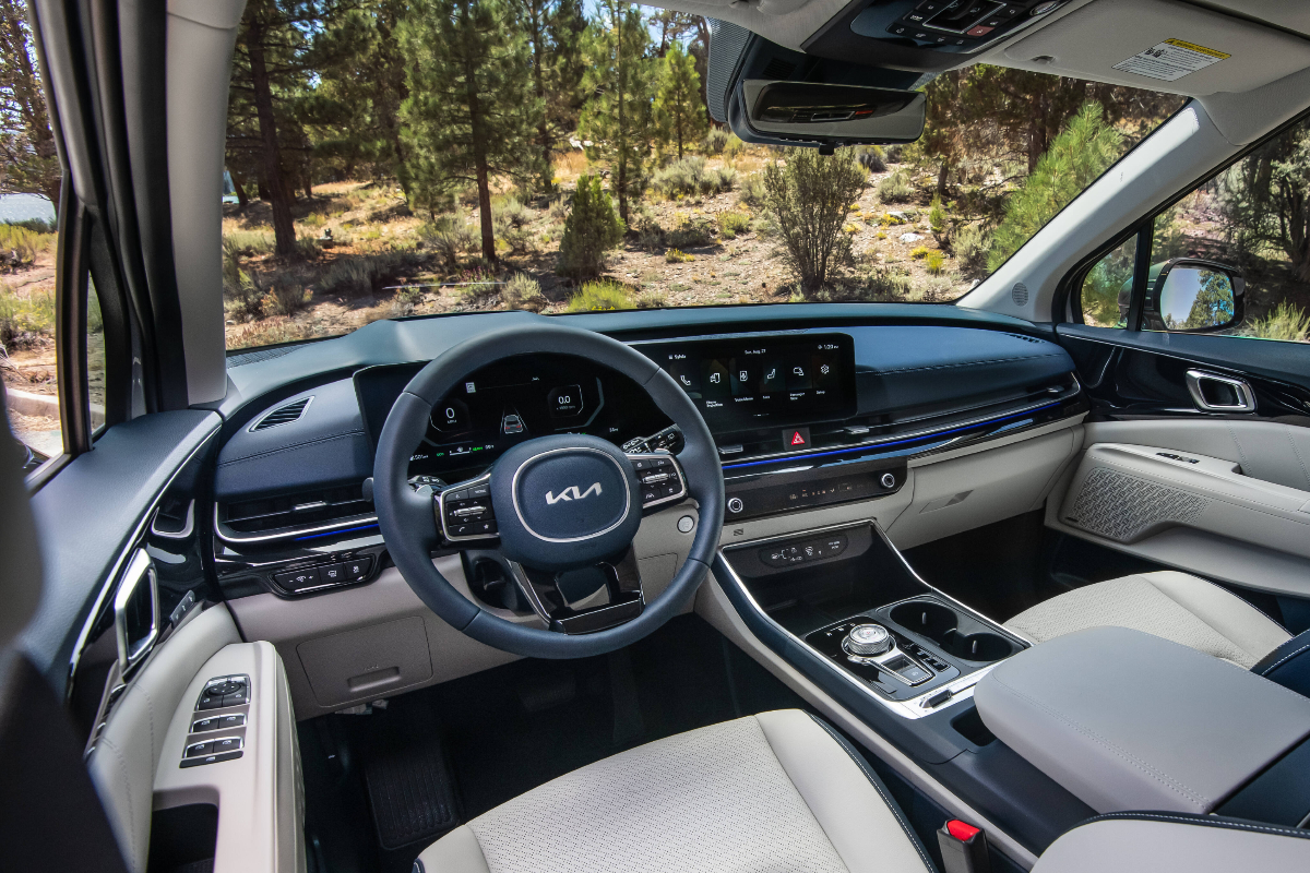 2027 Kia Carnival Hybrid interior