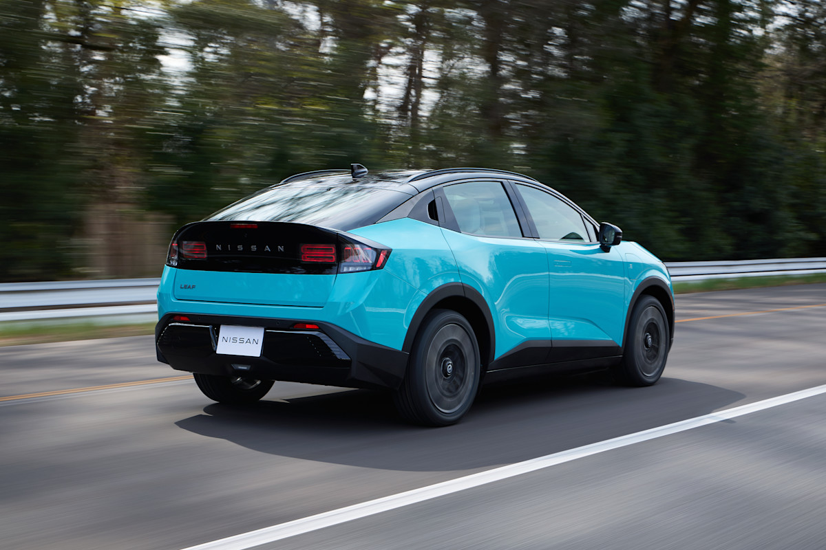 2026 Nissan LEAF preview photo