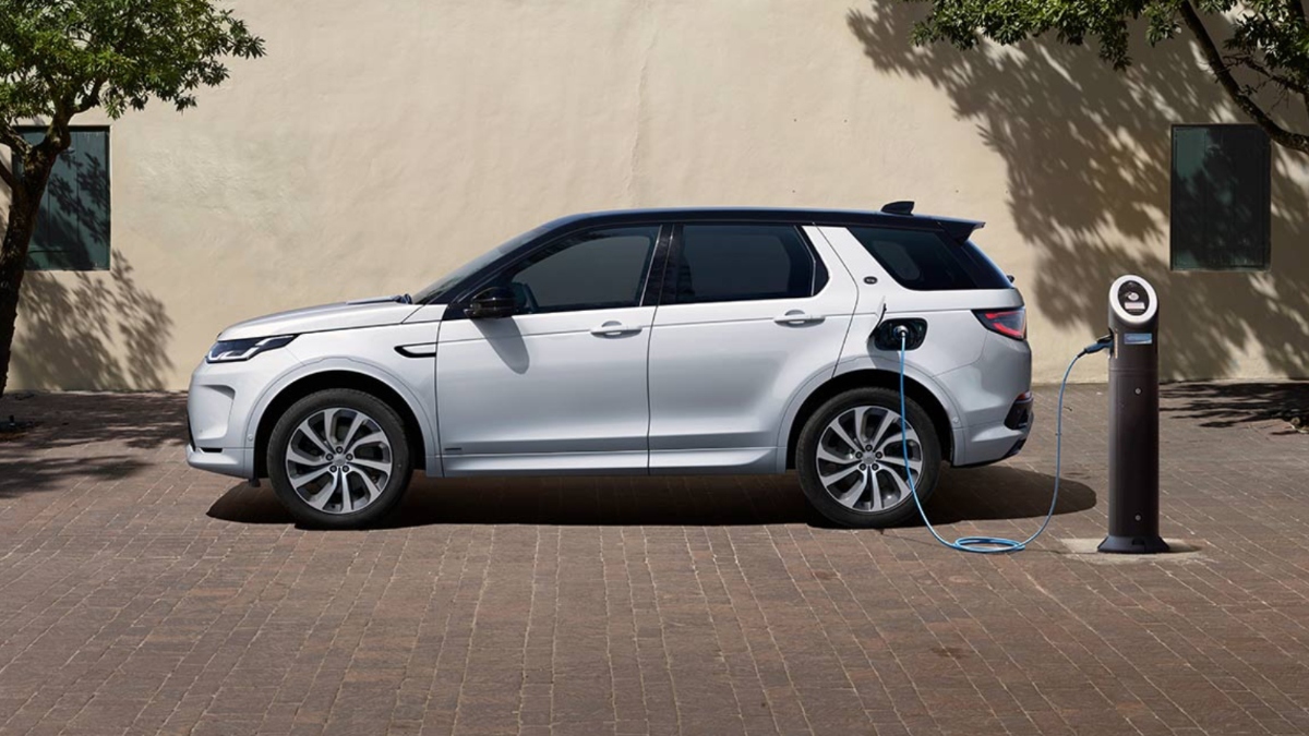 Record number of drivers plan switch to an electric car 3