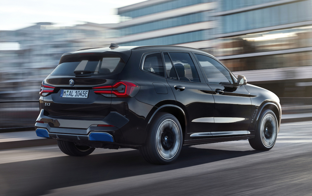 Video review: BMW iX3 (2021 - 2025) expert test drive