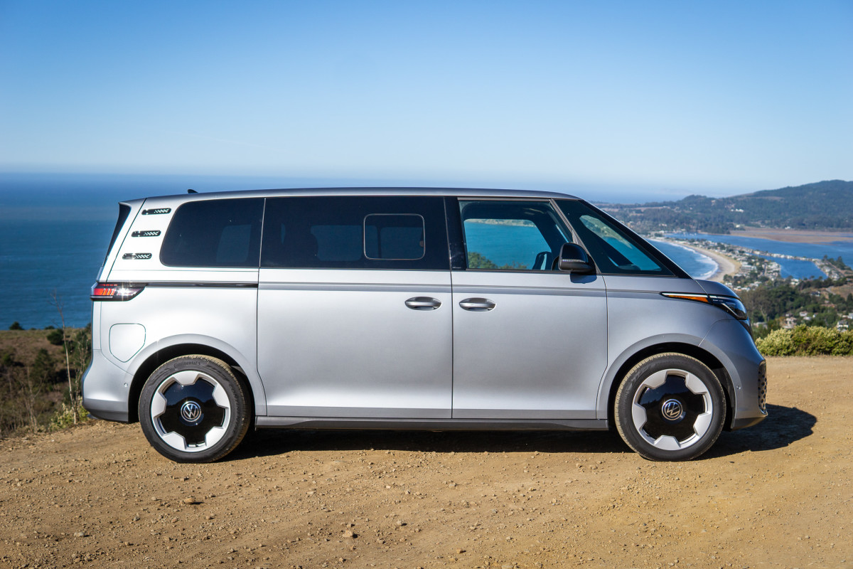 2025 Volkswagen ID.Buzz review thumbnail