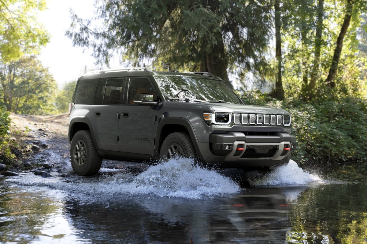 Jeep Recon water splash