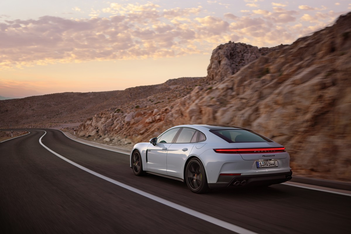 2025 Porsche Panamera E-Hybrid