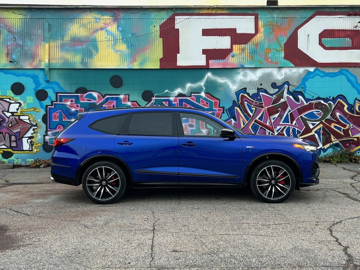 Video Review: 2024 Acura MDX Expert Test Drive