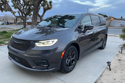 2023 Chrysler Pacifica Hybrid