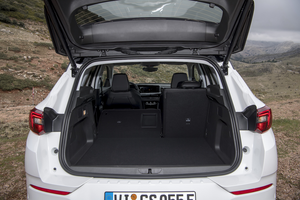 Vauxhall Grandland GSe boot