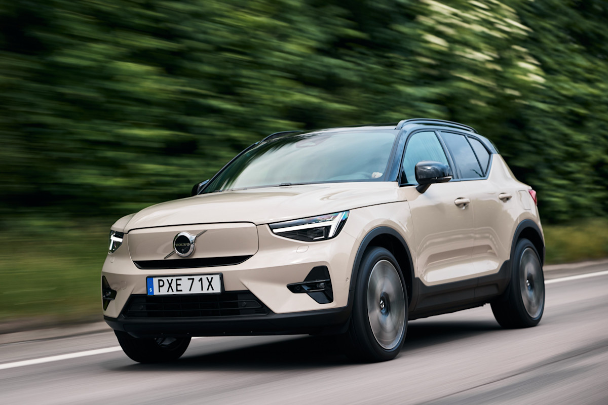 2025 Volvo EX40 Preview - summary