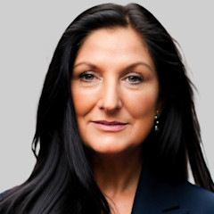 Headshot of Mia Sweeney from First American Exchange Company.