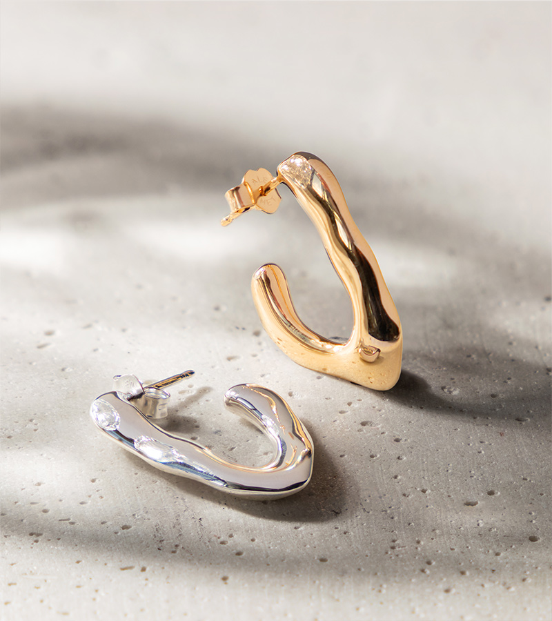 Timeless hoops in gold & silver Timeless hoops in gold & silver