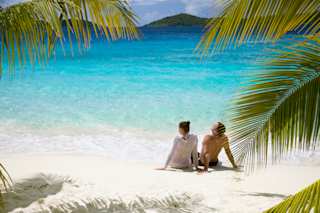 Paar Flitterwochen Strand