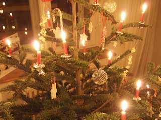 Weihnachtsbaum mit Kerzen