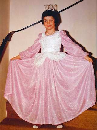 Mädchen mit prinzessin Kleid