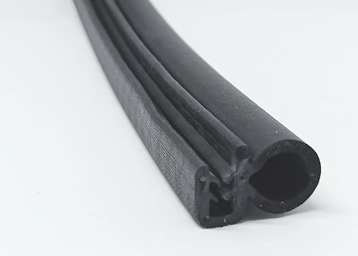 Tiivistenauha poistoilmasuodattimeen