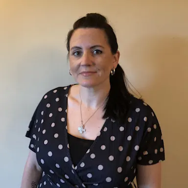 undefined Lesley Moore's profile