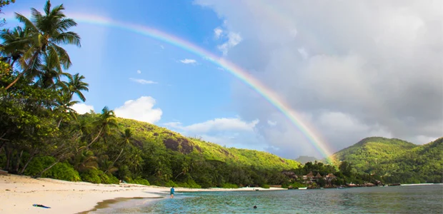 rainbow stretching above palm beach rainbow stretching above palm beach