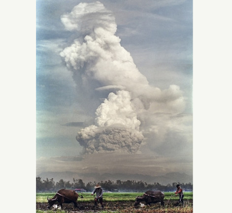 Mount Pinatubo eruption 1991 - AP