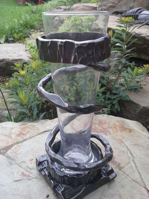 kovaná váza kov sklo 1