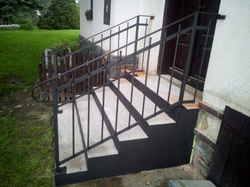 vstupní schodiště rodinný dům Maliné 2