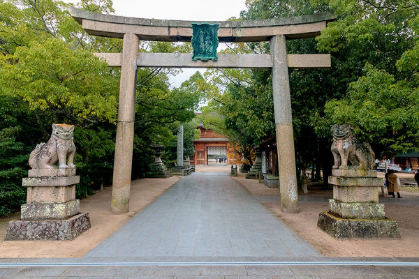 Oyamazumi-jinja Shrine / Treasure House
