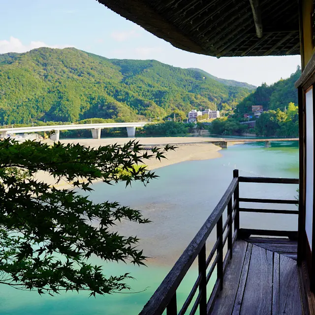 Explorez le patrimoine culturel de Shikoku à travers les arts traditionnels, l’artisanat et la cuisine de la région