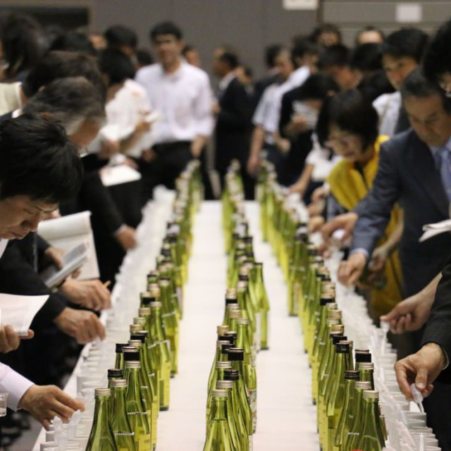 日本酒ファン必見イベント！広島で全国の蔵人が技術を競う『全国新酒鑑評会』