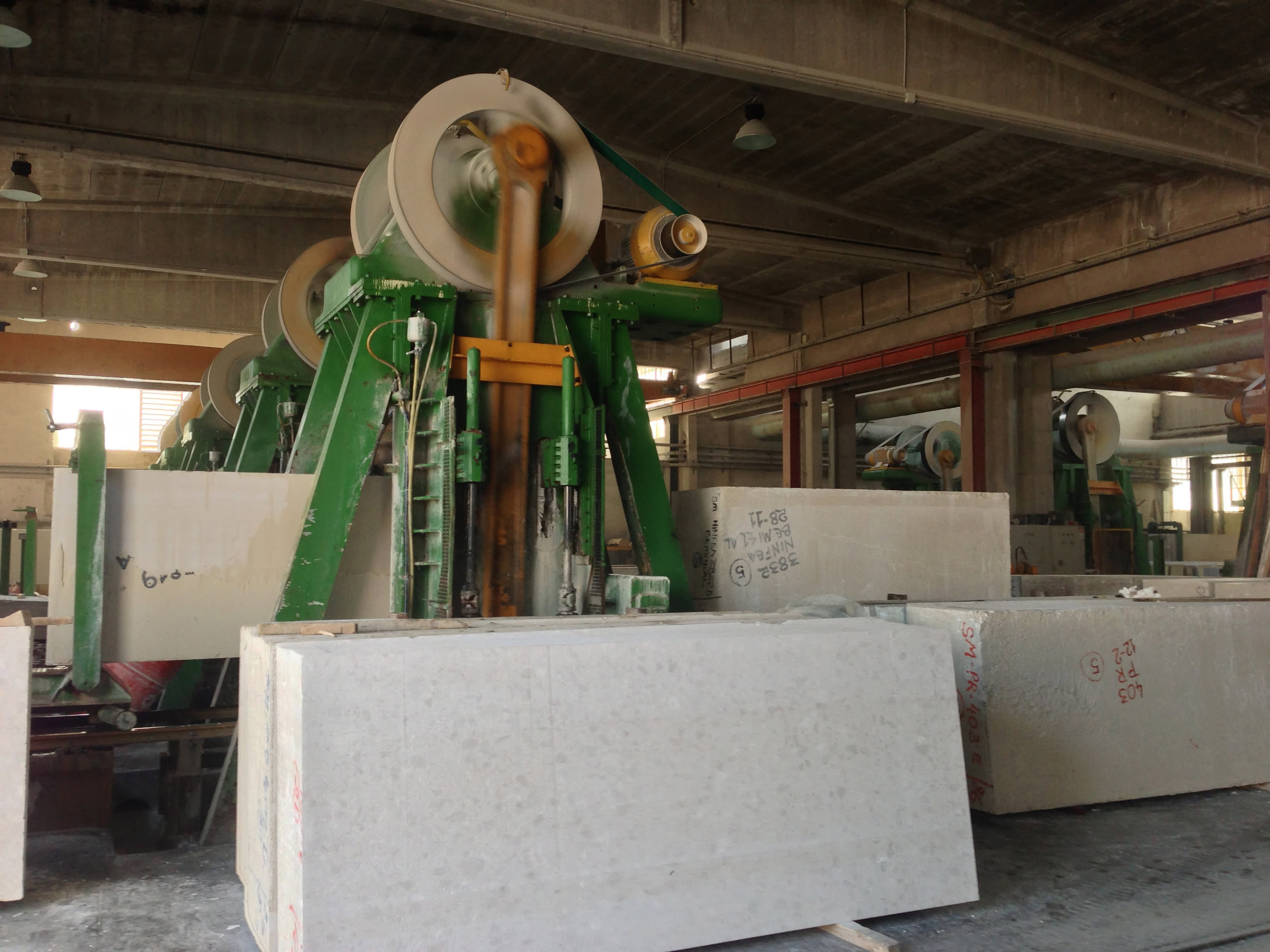 Machinery used to cut slabs.