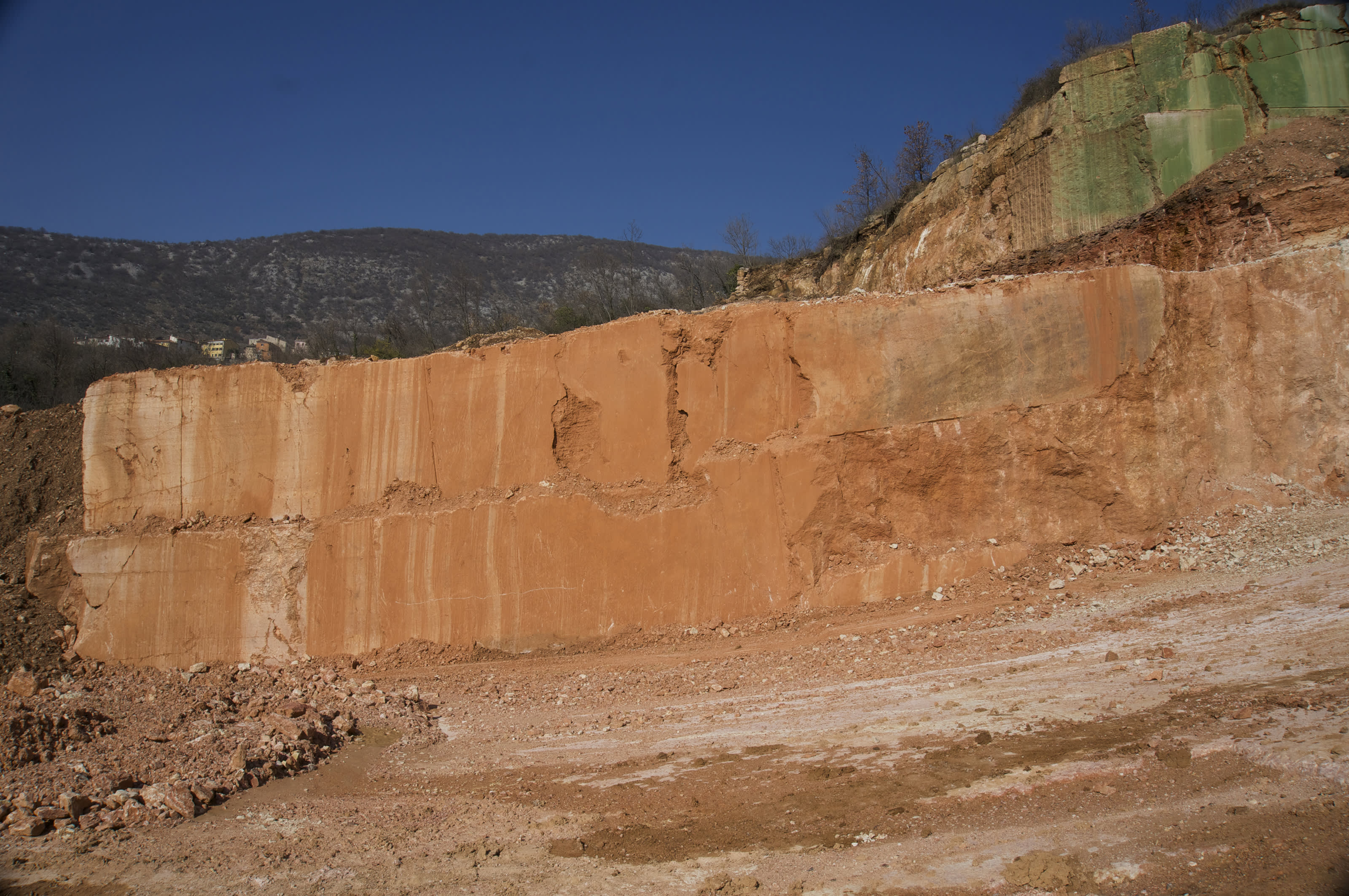Rosso Sant'Ambrogio dimension quarry where we source the Rosso Verona aggregates.