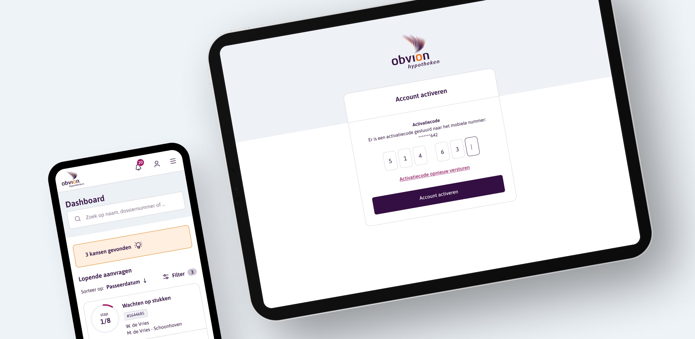 Een paar pagina's getoond op enkele mobiele devices