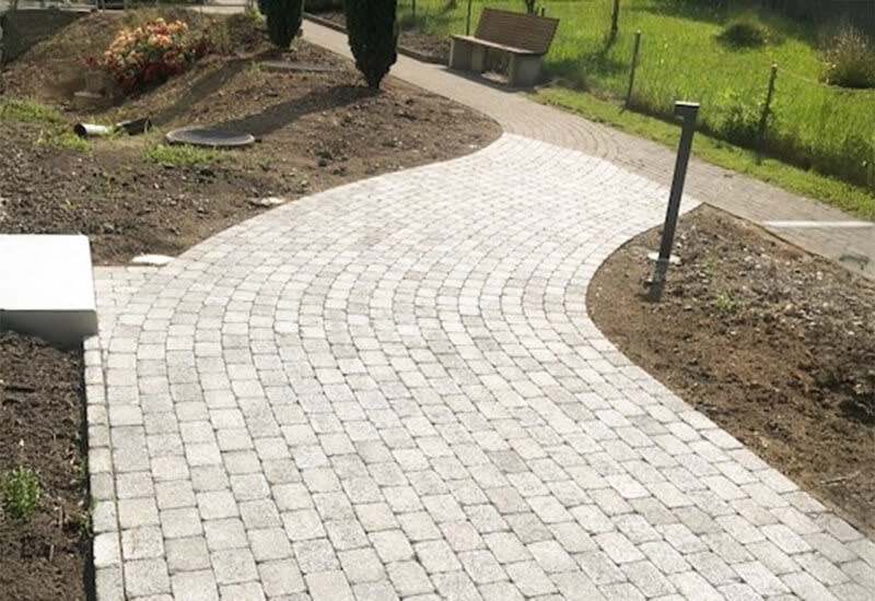 TEGULA<sup>®</sup> Pflastersteine für mehr Lebensqualität im Lindenrain