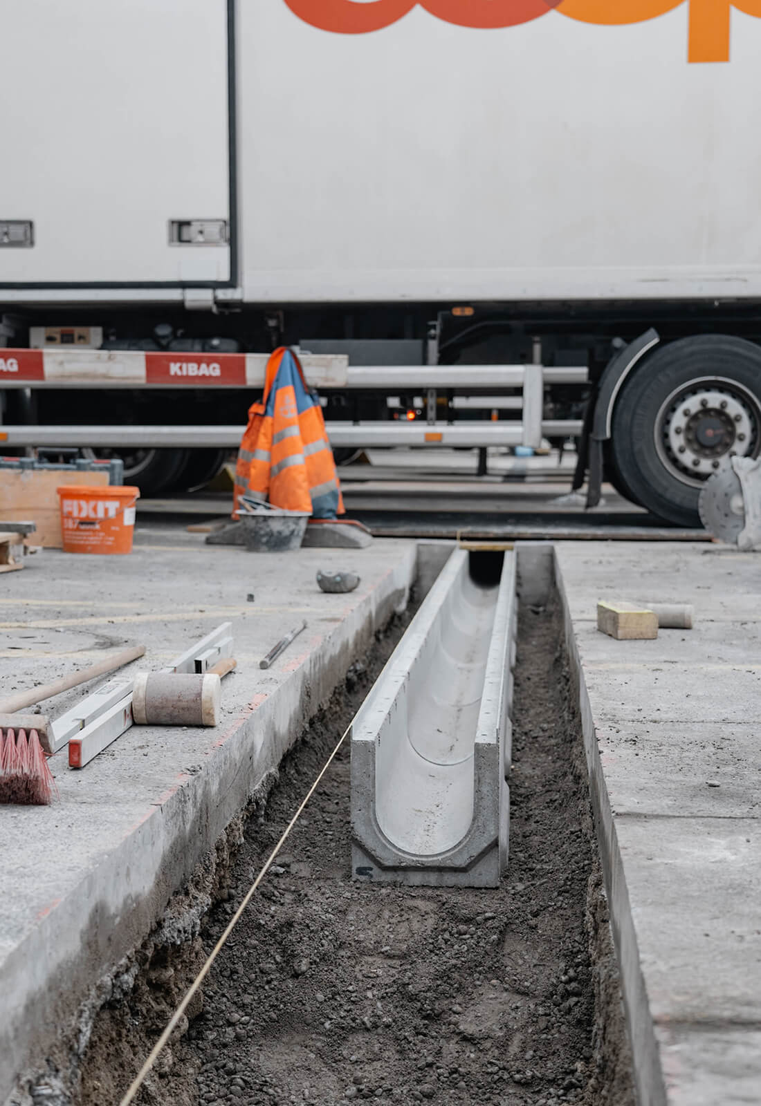 Arealentwässerung mit BIRCOsir® Rinnen Arealentwässerung mit BIRCOsir® Rinnen