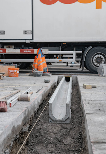 Arealentwässerung mit BIRCOsir® Rinnen Arealentwässerung mit BIRCOsir® Rinnen