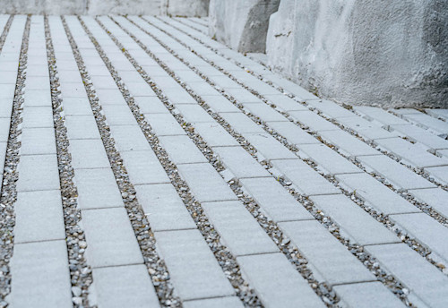 Pausenplatz Objekt: Schulhaus Fluhmühle, Fluhmühlerain 7 in Luzern
Bauherr: Stadt Luzern
Bauunternehmen: Villiger Arnosti Gartenbau AG, Root