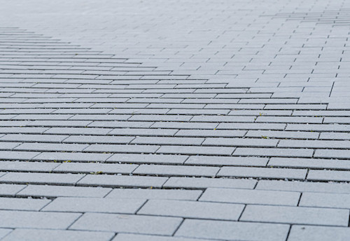 Pausenplatz Objekt: Schulhaus Fluhmühle, Fluhmühlerain 7 in Luzern
Bauherr: Stadt Luzern
Bauunternehmen: Villiger Arnosti Gartenbau AG, Root