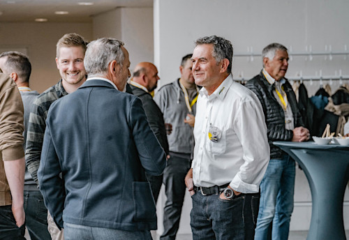 Échanges lors de l'événement clients Échanges lors de l'événement clients