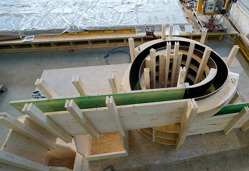 Coffrage du banc Looping Vue du coffrage du banc Looping d’n haute.