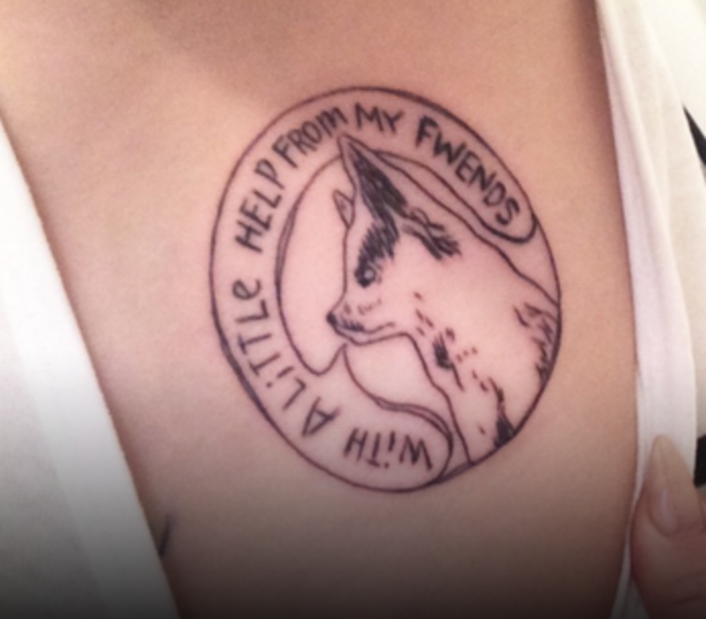 tatouage chien miley cyrus Instagram