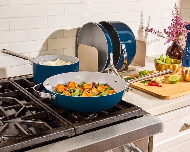 Cookware+ Set - Navy - Lifestyle Stovetop