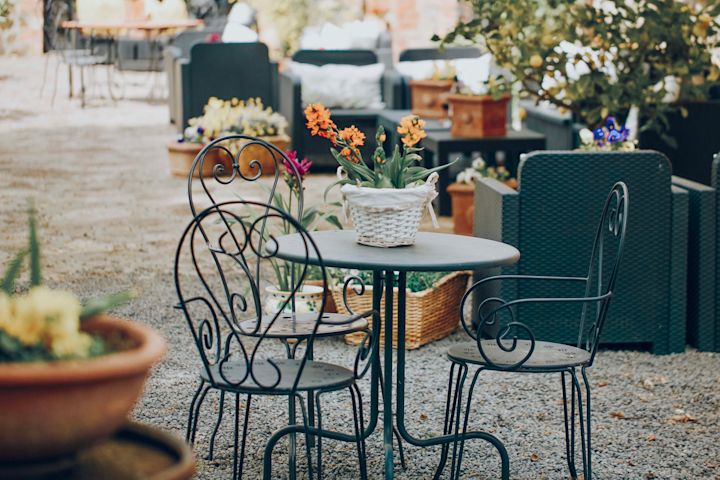Dine al fresco