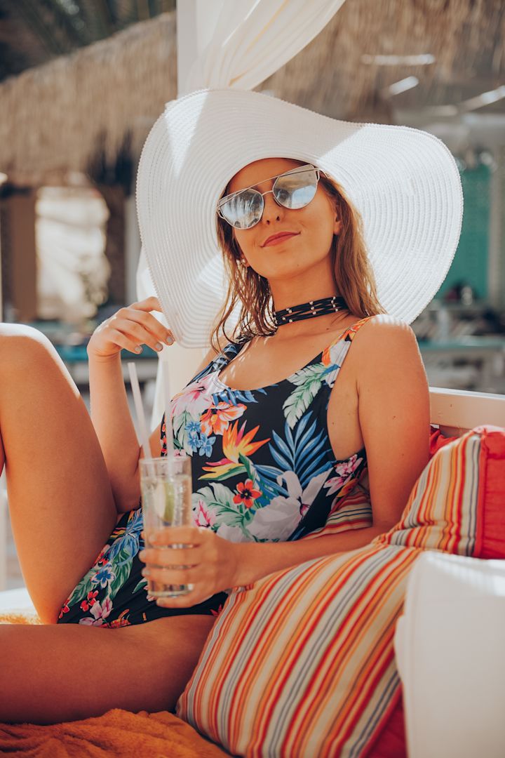Poolside chic
