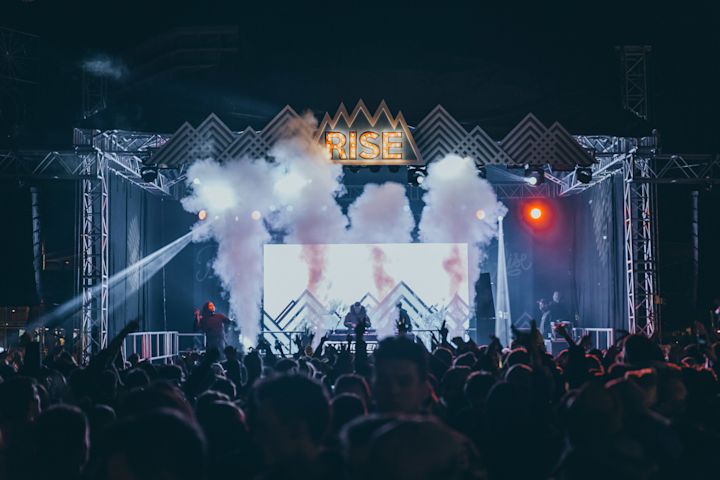 My Nu Leng storm the Rise main stage