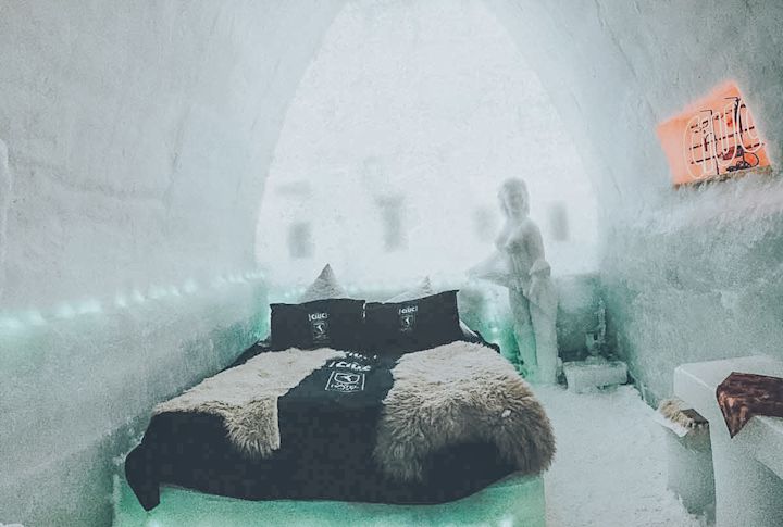 Bedroom in the ice hotel
