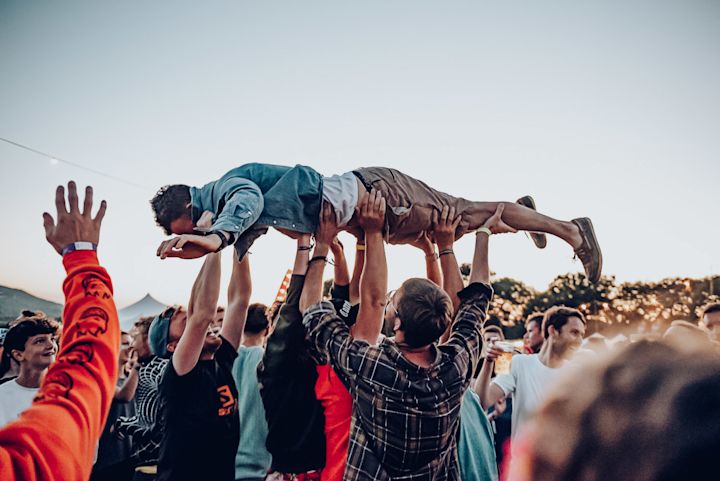 Crowd Surfing
