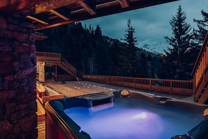 Hot tub