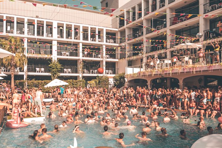 Pool Party
